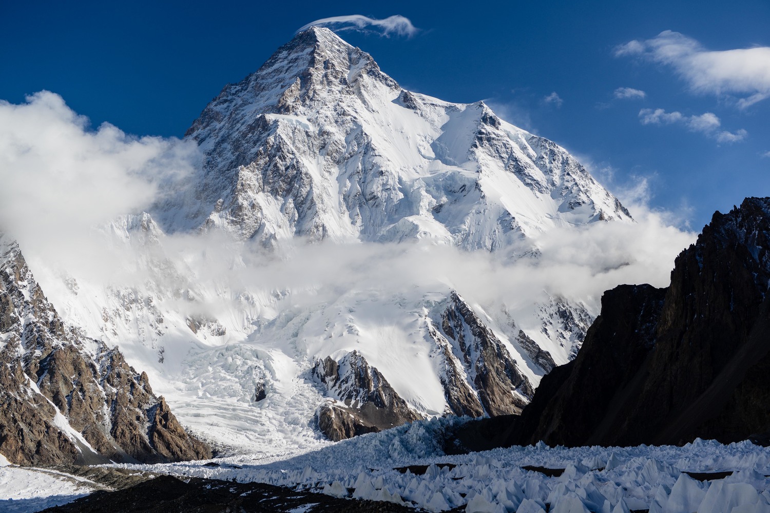 Polakker med i kampen om K2
